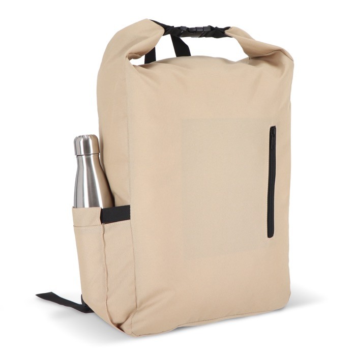 Mochila enrollable de RPET con asa superior de hebilla 20L color beige sexta vista Mochila enrollable de RPET con asa superior de hebilla 20L color beige sexta vista