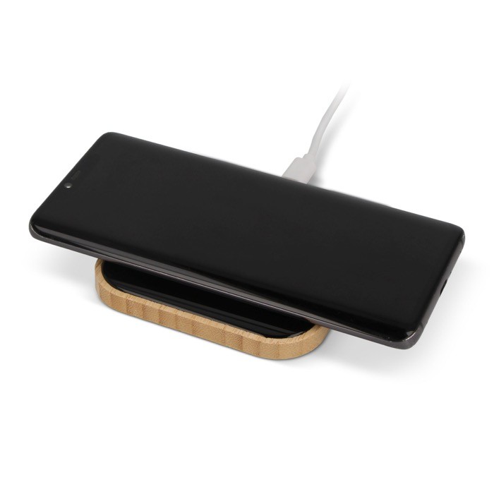 Cargador inalámbrico cuadrado de bambú y cristal negro 10W color negro tercera vista Cargador inalámbrico cuadrado de bambú y cristal negro 10W color negro tercera vista