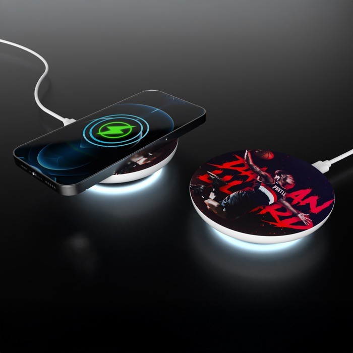 Cargador blanco circular con indicador LED en la base 15W color blanco septima vista