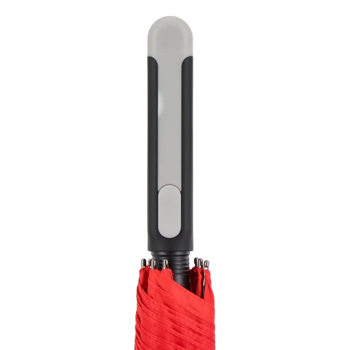 Clásico paraguas con un mango ergonómico para mejor agarre Ø105 color rojo septima vista Clásico paraguas con un mango ergonómico para mejor agarre Ø105 color rojo septima vista