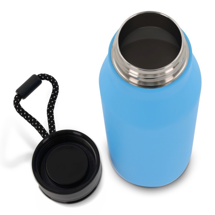 Botella de acero inoxidable en colores mate con cuerda 600ml color azul claro tercera vista Botella de acero inoxidable en colores mate con cuerda 600ml color azul claro tercera vista