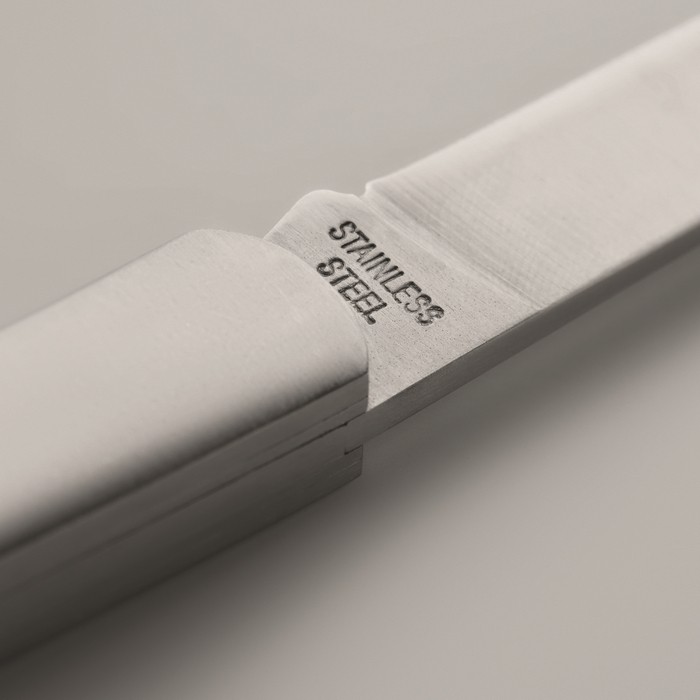 Navaja plegable con mango de madera y navaja de acero inoxidable color madera