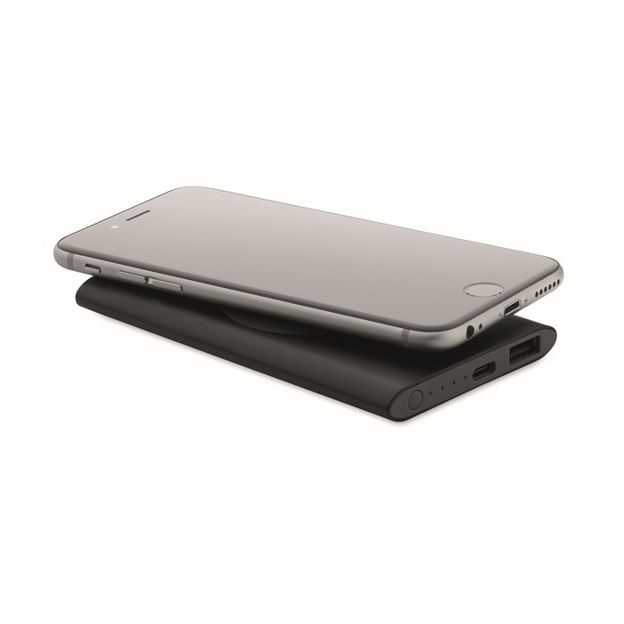 Cargador inalámbrico rectangular de aluminio reciclado 5.000 mAh color negro segunda vista Cargador inalámbrico rectangular de aluminio reciclado 5.000 mAh color negro segunda vista