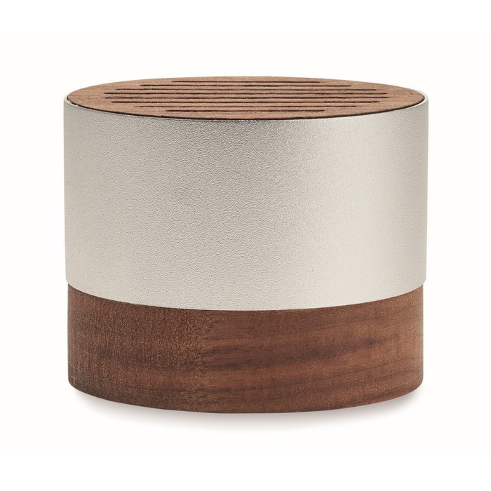 Altavoz inalámbrico de aluminio reciclado con detalles en nogal color madera cuarta vista Altavoz inalámbrico de aluminio reciclado con detalles en nogal color madera cuarta vista