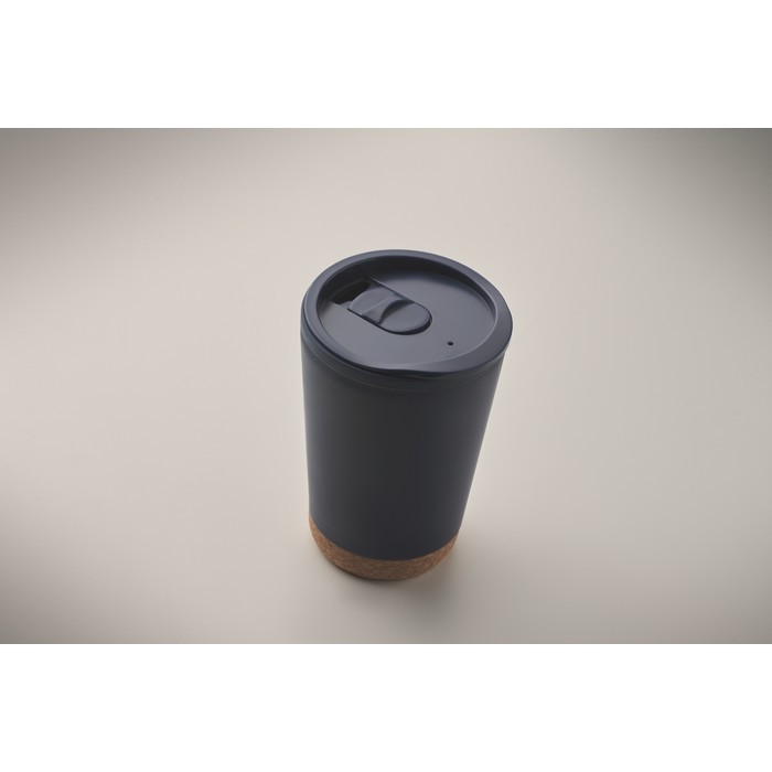 Vaso para llevar de doble pared con detalle de corcho en la base 300ml color azul marino vista fotografía tercera vista Vaso para llevar de doble pared con detalle de corcho en la base 300ml color azul marino vista fotografía tercera vista