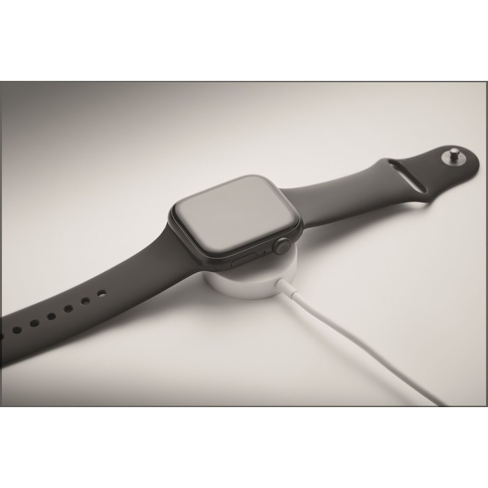 Set 4 en 1 de cables de carga y carga de reloj en llavero color blanco vista fotografía tercera vista