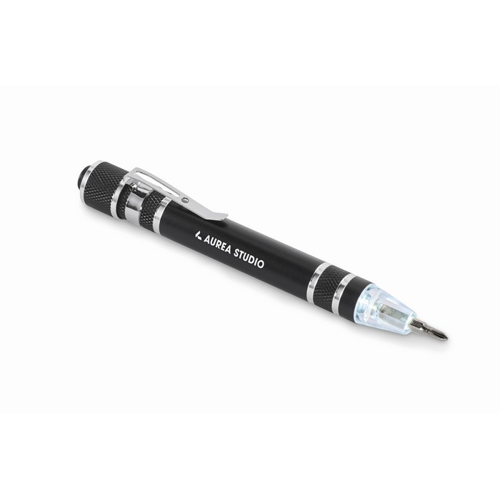 Multiherramienta de aluminio en forma de bolígrafo y con linterna color negro vista principal tercera vista