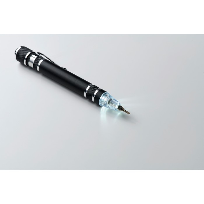 Multiherramienta de aluminio en forma de bolígrafo y con linterna color negro vista fotografía sexta vista