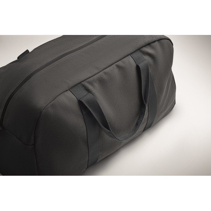 Bolsa de viaje monocromática de tejido reciclado con doble asa color azul marino vista fotografía cuarta vista Bolsa de viaje monocromática de tejido reciclado con doble asa color azul marino vista fotografía cuarta vista