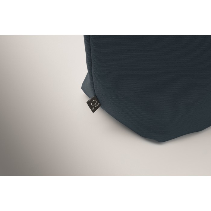 Bolsa nevera personal con cierre rolltop y asa de transporte color azul vista fotografía quinta vista Bolsa nevera personal con cierre rolltop y asa de transporte color azul vista fotografía quinta vista