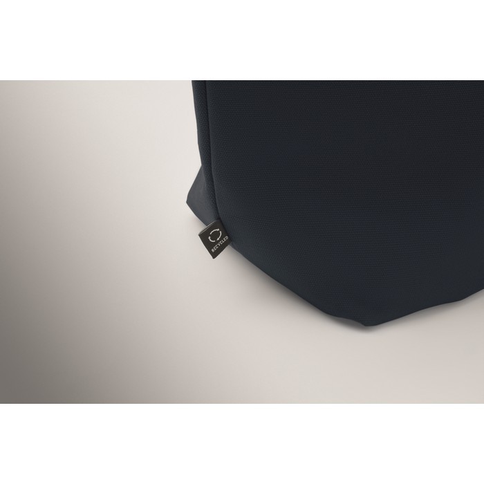 Bolsa nevera personal con cierre rolltop y asa de transporte color azul marino vista fotografía quinta vista Bolsa nevera personal con cierre rolltop y asa de transporte color azul marino vista fotografía quinta vista