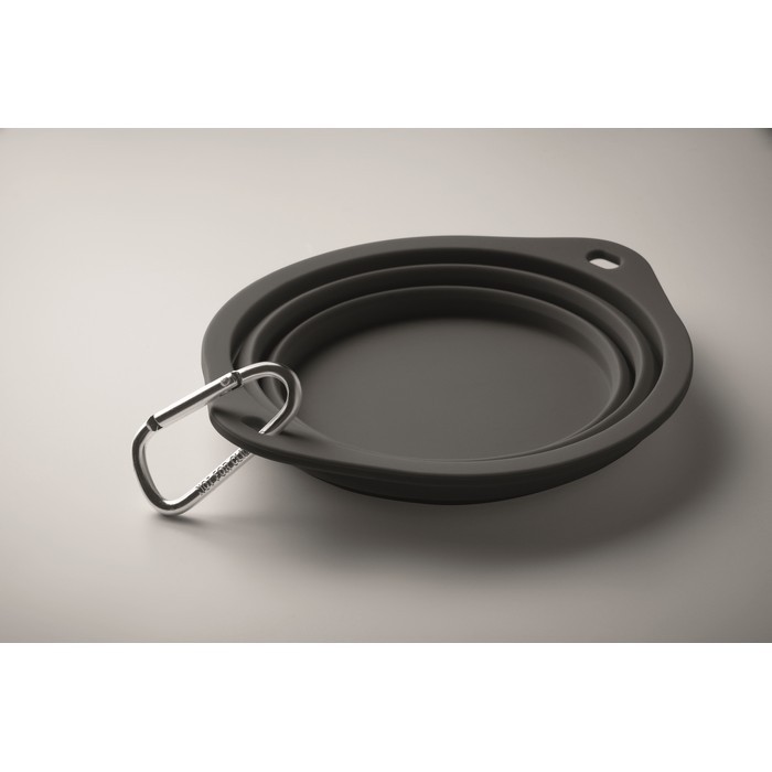Plato para comer o beber plegable y con mosquetón para mascotas color negro vista fotografía tercera vista Plato para comer o beber plegable y con mosquetón para mascotas color negro vista fotografía tercera vista