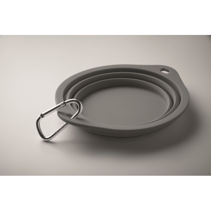 Plato para comer o beber plegable y con mosquetón para mascotas color gris oscuro vista fotografía tercera vista Plato para comer o beber plegable y con mosquetón para mascotas color gris oscuro vista fotografía tercera vista