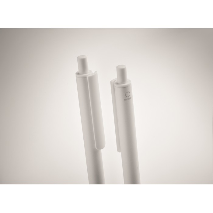 Caja con bolígrafo de tinta grafito y el otro tinta azul color blanco vista fotografía cuarta vista Caja con bolígrafo de tinta grafito y el otro tinta azul color blanco vista fotografía cuarta vista