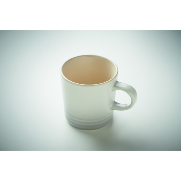 Taza de cerámica con degradado de color e interior blanco 290ml color blanco Taza de cerámica con degradado de color e interior blanco 290ml color blanco