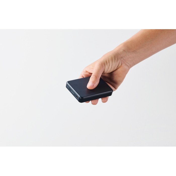 Batería externa de carga rápida compatible con portátiles 5.000 mAh color azul marino segunda vista fotografía Batería externa de carga rápida compatible con portátiles 5.000 mAh color azul marino segunda vista fotografía