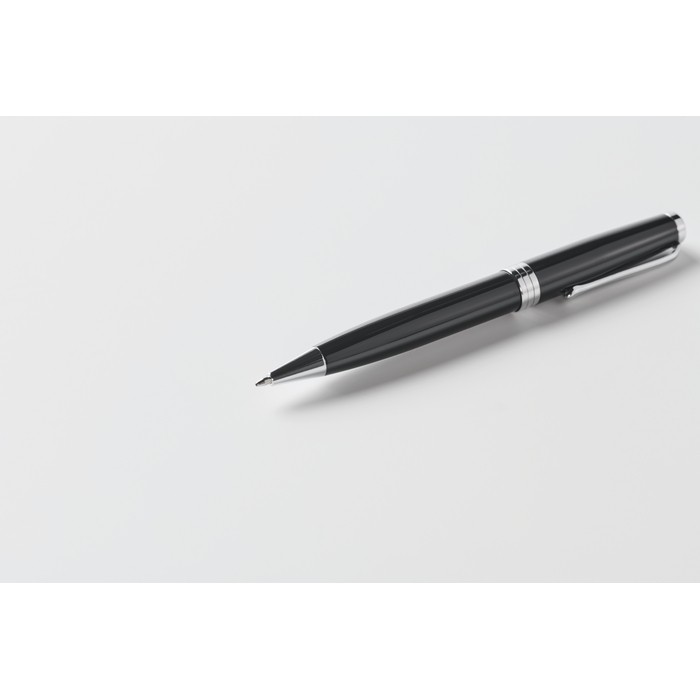 Bolígrafo giratorio de acero inoxidable reciclado en caja tinta azul color negro vista fotografía quinta vista Bolígrafo giratorio de acero inoxidable reciclado en caja tinta azul color negro vista fotografía quinta vista