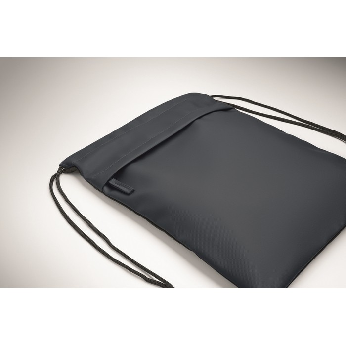 Mochila de cuerdas de RPET y PU con un bolsillo frontal color azul vista fotografía cuarta vista