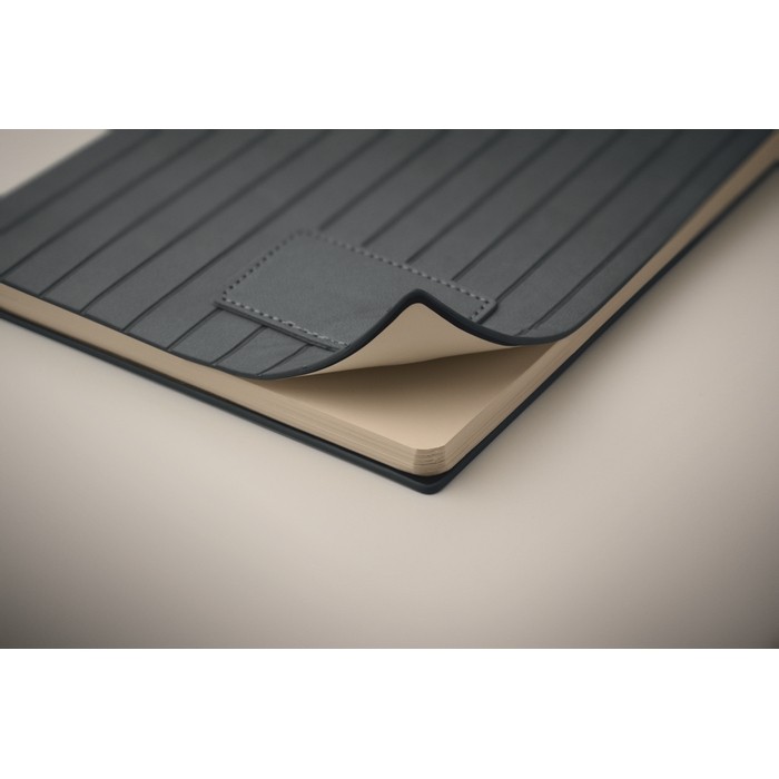 Libreta de tapa suave de cuero sintético ahumado A5 hojas a rayas color azul vista fotografía quinta vista Libreta de tapa suave de cuero sintético ahumado A5 hojas a rayas color azul vista fotografía quinta vista