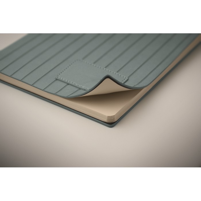 Libreta de tapa suave de cuero sintético ahumado A5 hojas a rayas color negro mate vista fotografía quinta vista Libreta de tapa suave de cuero sintético ahumado A5 hojas a rayas color negro mate vista fotografía quinta vista