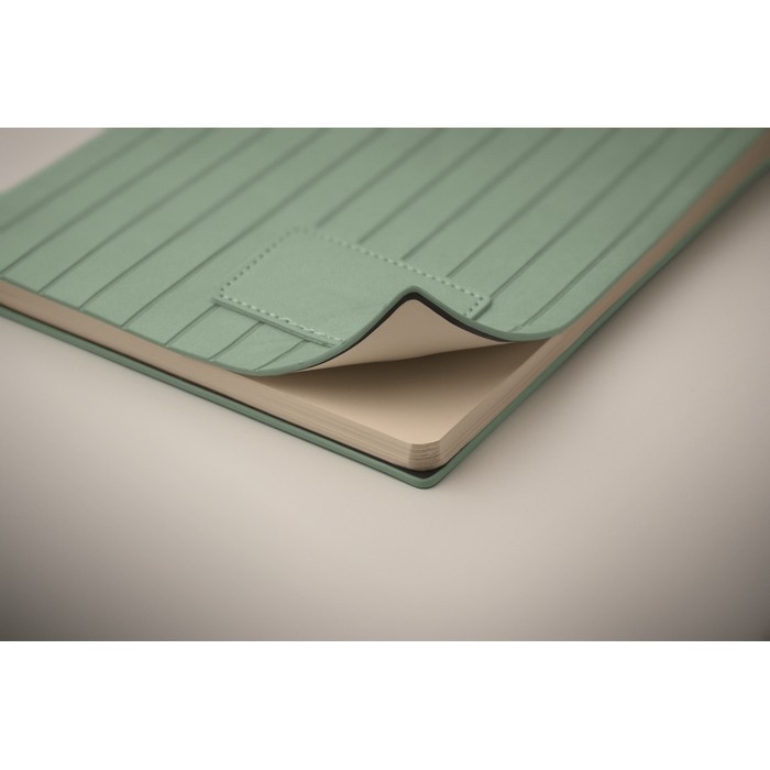 Libreta de tapa suave de cuero sintético ahumado A5 hojas a rayas color verde menta vista fotografía quinta vista Libreta de tapa suave de cuero sintético ahumado A5 hojas a rayas color verde menta vista fotografía quinta vista