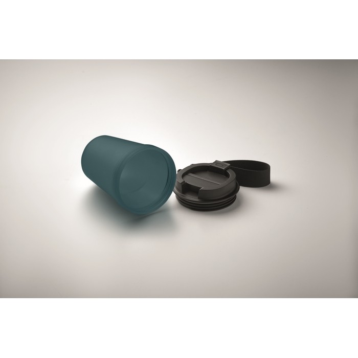 Vaso antifugas para llevar con correa de poliéster RPET 300ml color azul marino vista fotografía tercera vista Vaso antifugas para llevar con correa de poliéster RPET 300ml color azul marino vista fotografía tercera vista