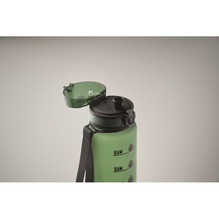 Botella de plástico con marcas de tiempo y tapa abatible 1L color verde oscuro vista fotografía quinta vista Botella de plástico con marcas de tiempo y tapa abatible 1L color verde oscuro vista fotografía quinta vista