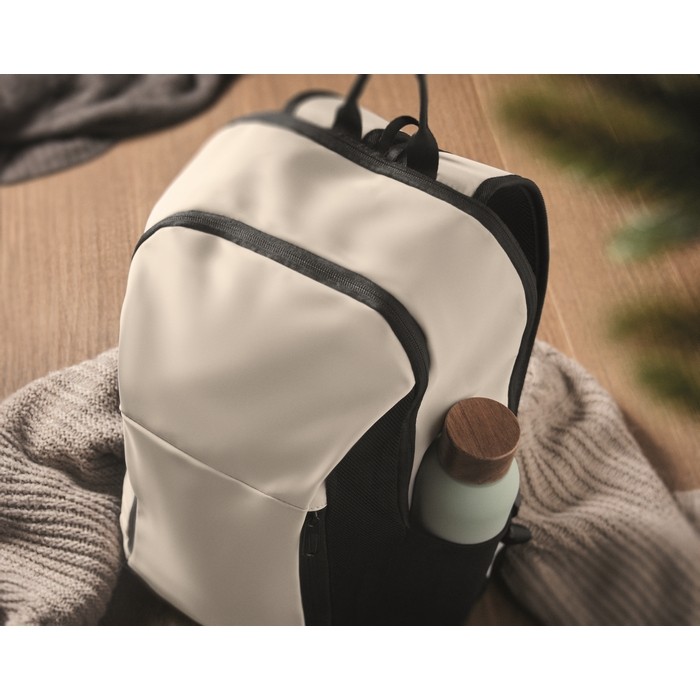 Mochila para portátil con varios bolsillos exteriores 15'' color marfil segunda vista bodegón