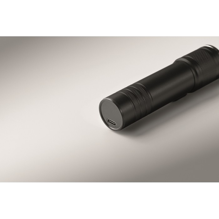 Linterna de aluminio reciclado extensible con 3 ajustes de luz y zoom color negro vista fotografía quinta vista Linterna de aluminio reciclado extensible con 3 ajustes de luz y zoom color negro vista fotografía quinta vista