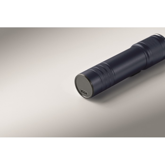 Linterna de aluminio reciclado extensible con 3 ajustes de luz y zoom color azul marino vista fotografía quinta vista Linterna de aluminio reciclado extensible con 3 ajustes de luz y zoom color azul marino vista fotografía quinta vista