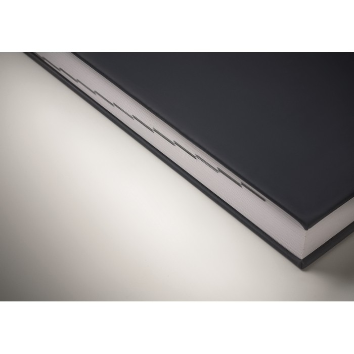 Libreta con agenda perpetuo de vista diaria con marca página a juego A5 color azul marino vista fotografía Libreta con agenda perpetuo de vista diaria con marca página a juego A5 color azul marino vista fotografía