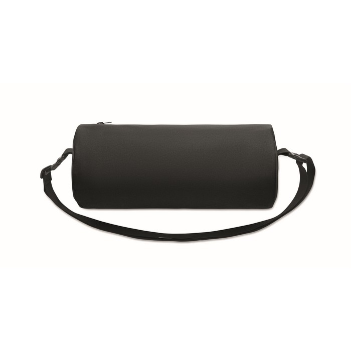 Bolsa de deporte en forma cilíndrica de RPET con tirantes desmontables color negro segunda vista Bolsa de deporte en forma cilíndrica de RPET con tirantes desmontables color negro segunda vista