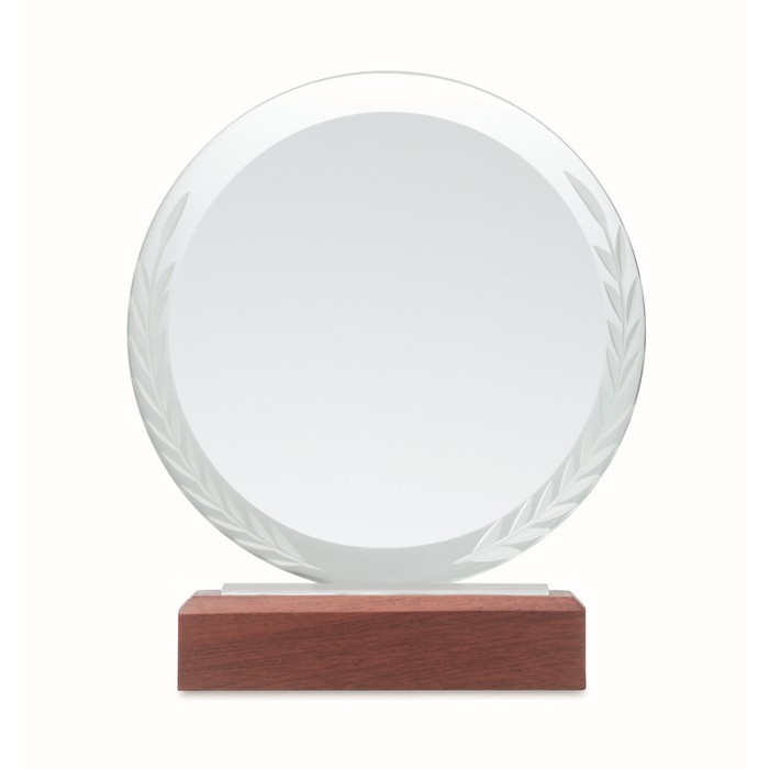 Trofeo redondo de cristal con base color madera primera vista