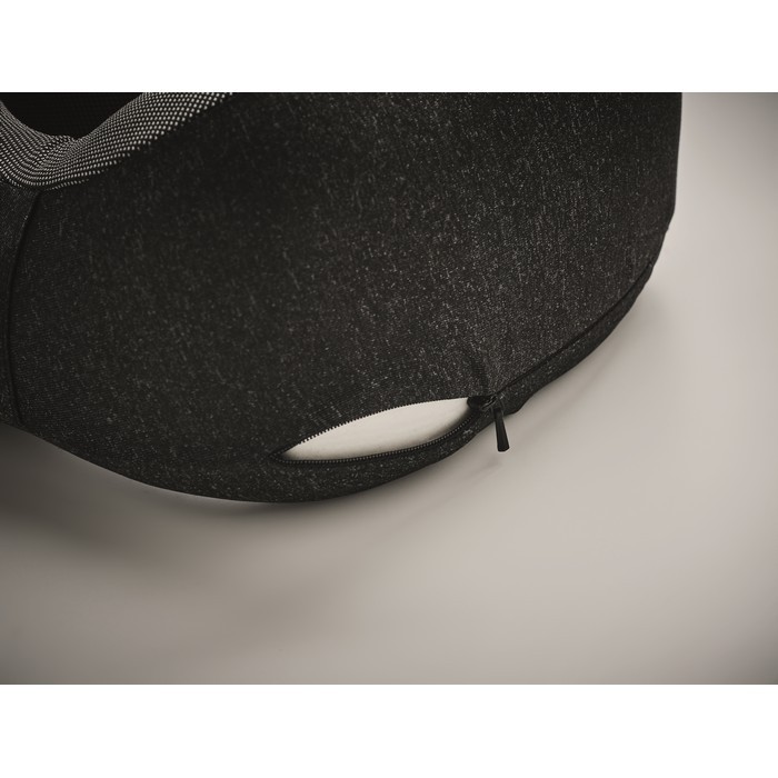 Almohada de viaje con bolsa ajustable color gris oscuro vista detalle 4 Almohada de viaje con bolsa ajustable color gris oscuro vista detalle 4