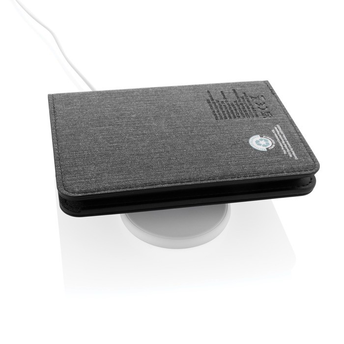 Porta pasaporte rastreable con localización Find My de Apple color negro tercera vista Porta pasaporte rastreable con localización Find My de Apple color negro tercera vista