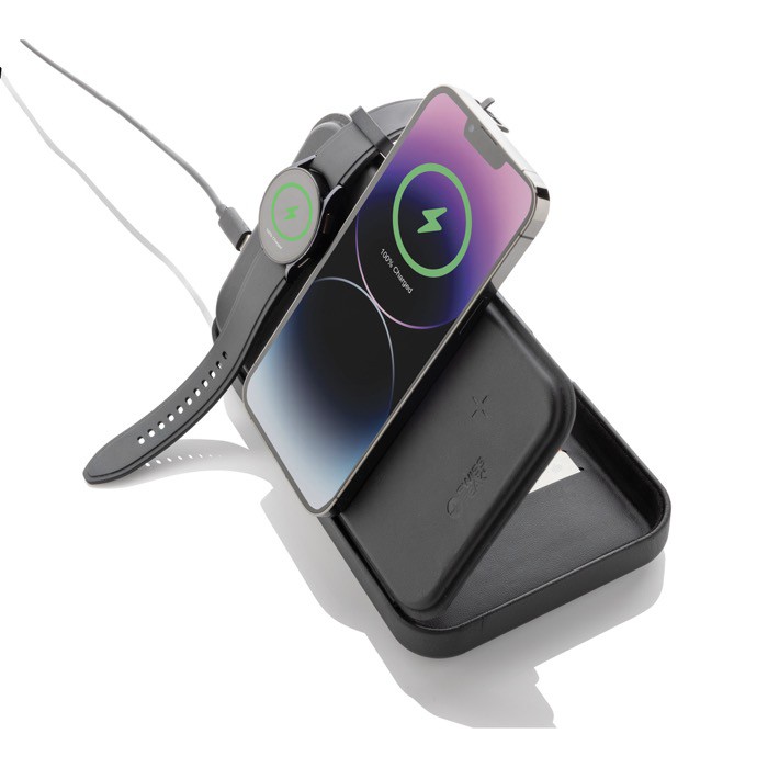 Estuche de viaje con materiales reciclados con carga 3 en 1 color negro tercera vista Estuche de viaje con materiales reciclados con carga 3 en 1 color negro tercera vista