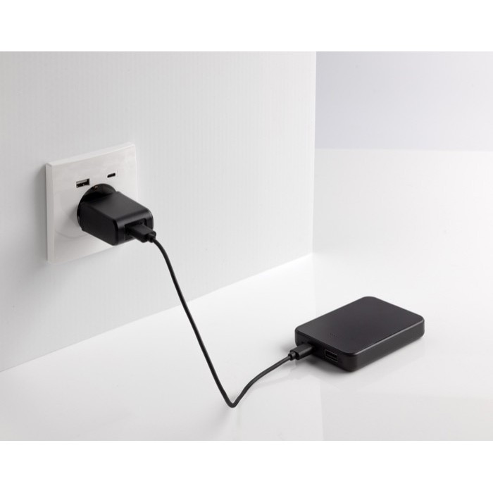 Batería externa de plástico reciclado con dos puertos 5.000 mAh color negro sexta vista Batería externa de plástico reciclado con dos puertos 5.000 mAh color negro sexta vista