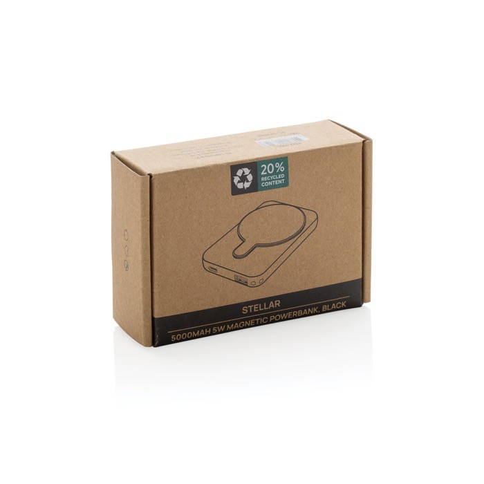 Powerbank inalámbrico magnético plástico reciclado 5.000 mAh color negro segunda vista con caja Powerbank inalámbrico magnético plástico reciclado 5.000 mAh color negro segunda vista con caja