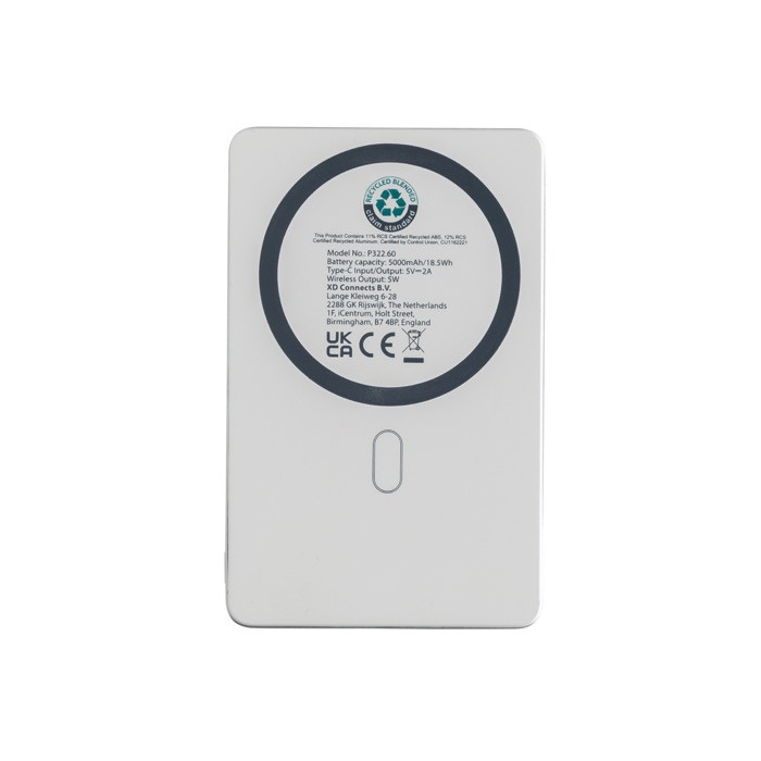 Powerbank con carga inalámbrica magnética indicador 5.000 mAh color plateado tercera vista Powerbank con carga inalámbrica magnética indicador 5.000 mAh color plateado tercera vista