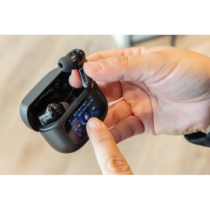 Auriculares inalámbricos con pantalla táctil y función llamada color negro Auriculares inalámbricos con pantalla táctil y función llamada color negro