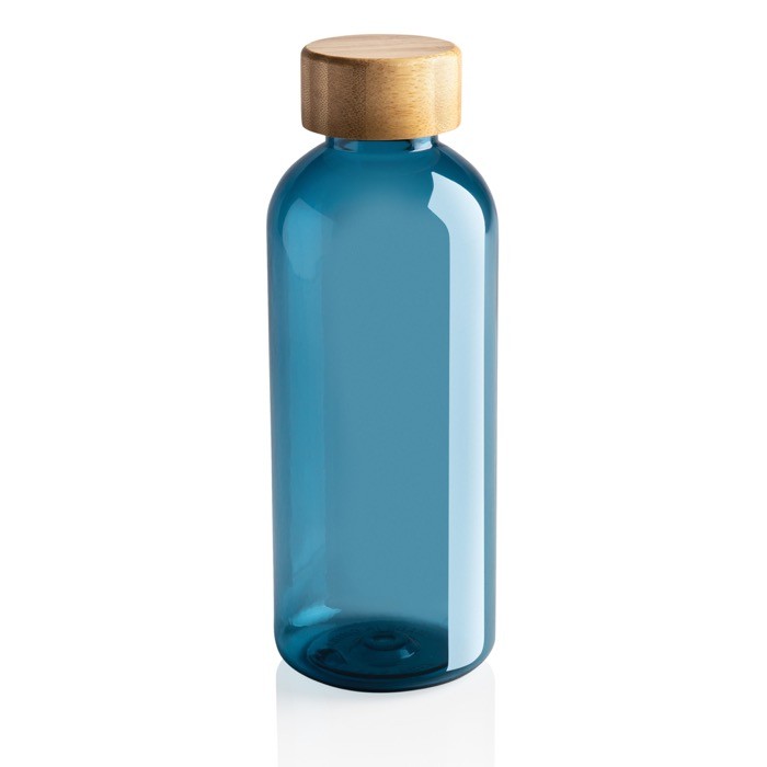 Botella de plástico reciclado tapón de bambú color azul quinta vista Botella de plástico reciclado tapón de bambú color azul quinta vista