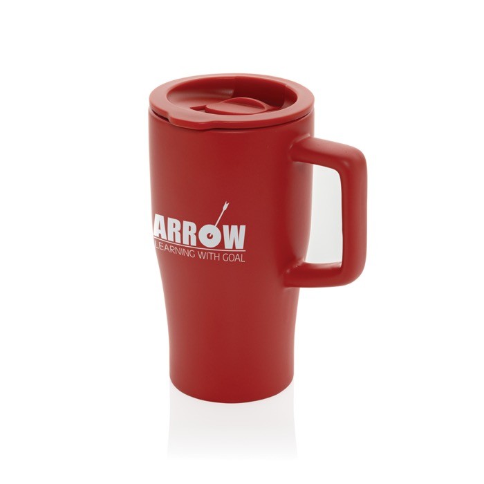 Taza premium de cerámica con asa ergonómica y tapa antigoteo 490 ml color rojo vista con logo