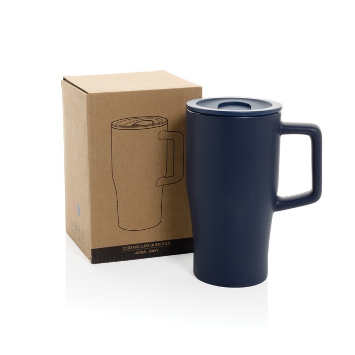 Taza premium de cerámica con asa ergonómica y tapa antigoteo 490 ml color azul marino vista con caja