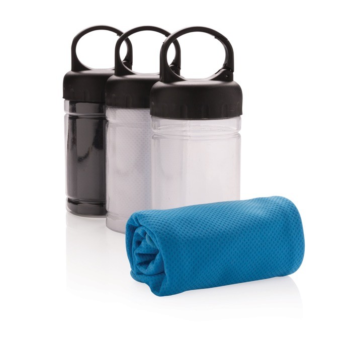 Toalla de microfibra con protección solar hecha para refrescar color azul vista general