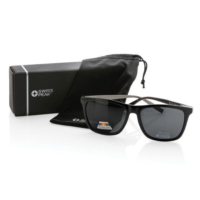 Gafas eco de sol polarizadas con protección UV400 Swiss Peak color negro vista con caja