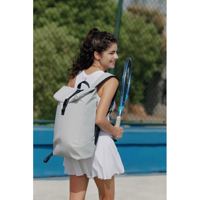 Mochila multiusos con tejido resistente al gua y solapa PC 16” color blanco roto Mochila multiusos con tejido resistente al gua y solapa PC 16” color blanco roto