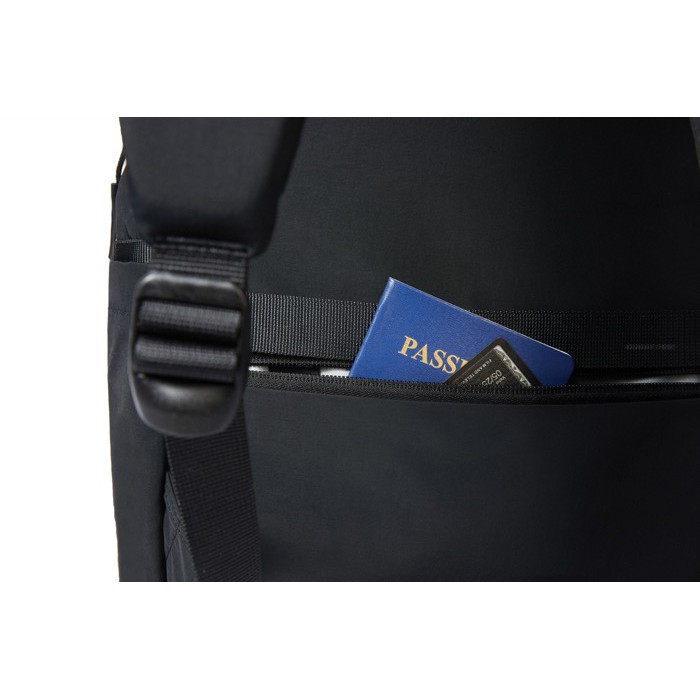 Mochila expansible en tejido reciclado con cremallera Duo-Zipper 16” color negro