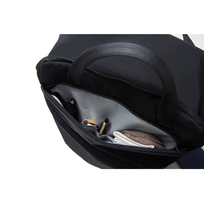 Mochila expansible en tejido reciclado con cremallera Duo-Zipper 16” color negro