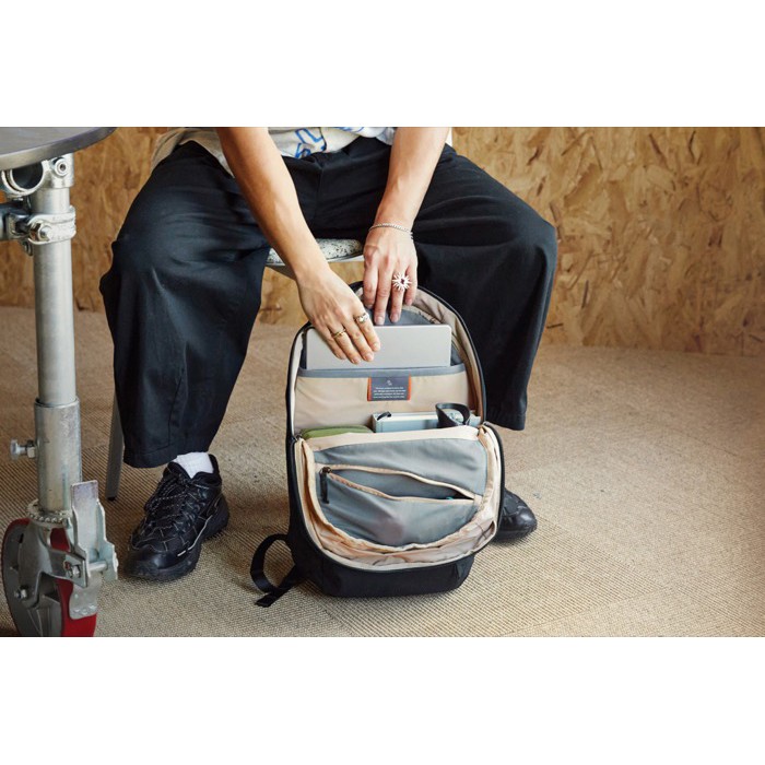 Mochila de RPET con capacidad 20L para ordenador 16” Bellroy color negro Mochila de RPET con capacidad 20L para ordenador 16” Bellroy color negro