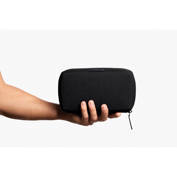 Estuche para dispositivos tecnológicos con cremallera Bellroy color negro sexta vista Estuche para dispositivos tecnológicos con cremallera Bellroy color negro sexta vista